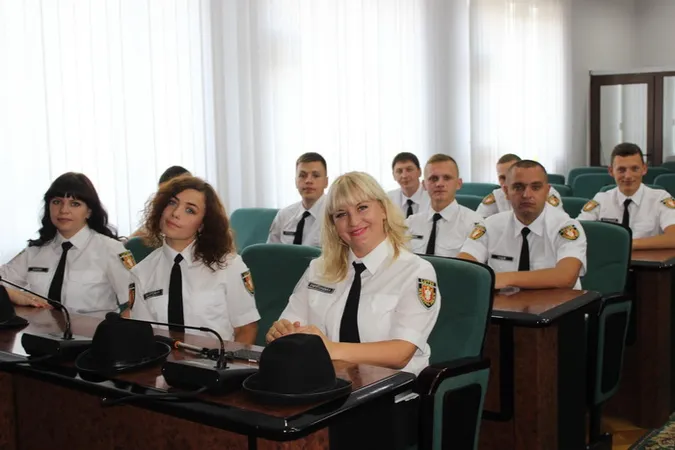 Луцьких муніципалів одягнуть за кошти міського бюджету