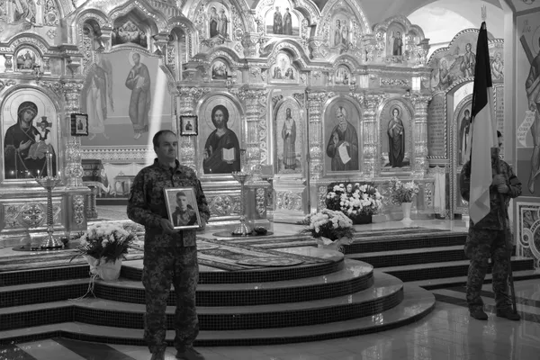 У Луцьку провели в останню дорогу загиблого захисника Олександра Морозова