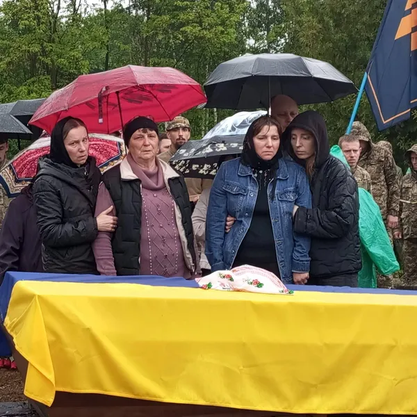 На Волині попрощалися із загиблим воїном Андрієм Морозом (фото)