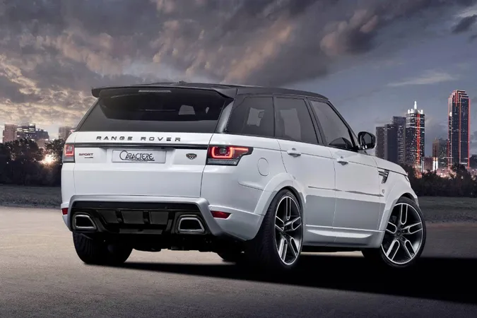 Мати ймовірного хабарника купила Range Rover за 2 мільйони