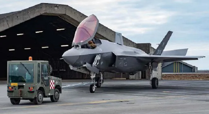 До Румунії ввели батальйон США Stryker і загін F-35