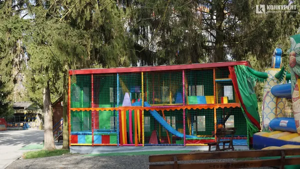 Атракціони в центральному парку Луцька: що працює і скільки коштує
