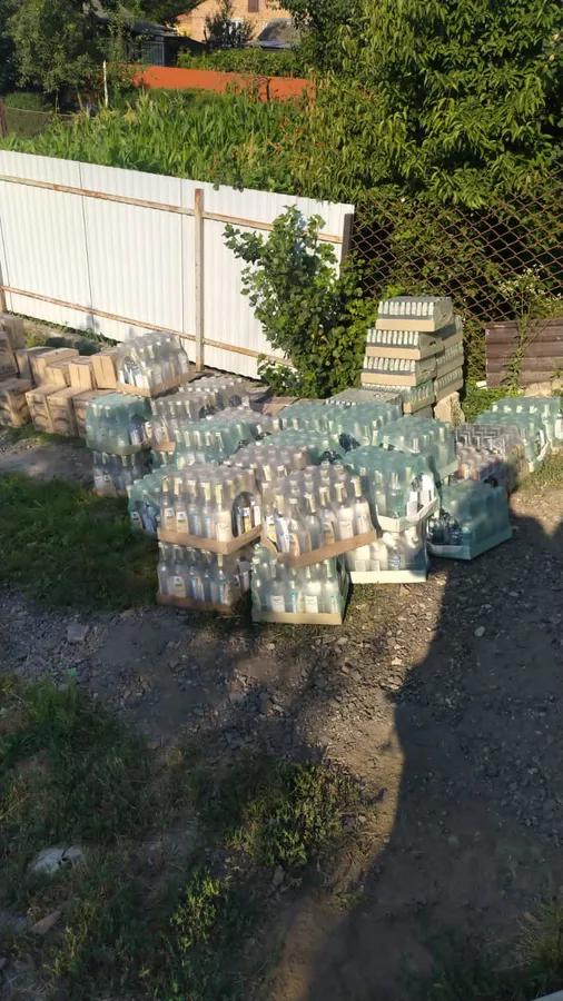 «Хлібний Дар», «Хортиця», «Олександрія»: на Волині вилучили 3000 літрів контрафакту (фото)