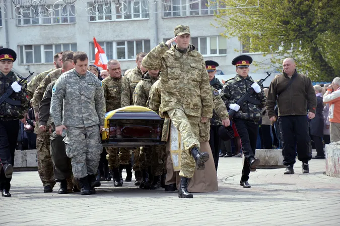 Як Луцьк прощався з «айдарівцем» Олегом Твердохлібом (фото)