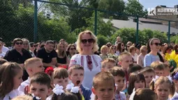 У луцькому ліцеї №9 відгуляли свято початкової школи (фото)