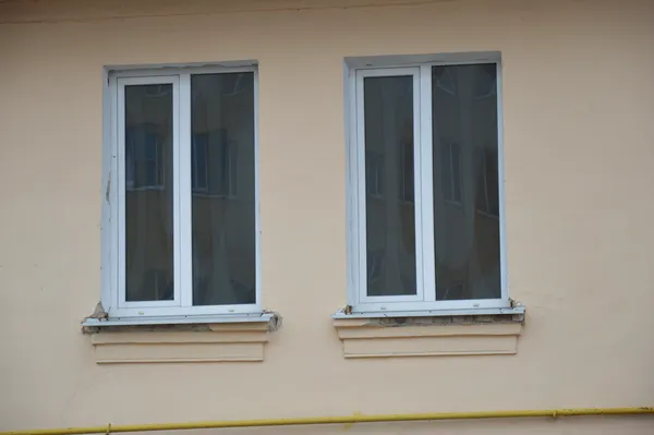 Стару луцьку рятувальну станцію демонтують для багатоповерхівки (фото)