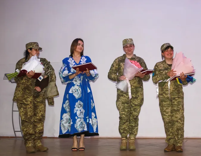 Військовослужбовиці з 14 ОМБр отримали ордени (фото)