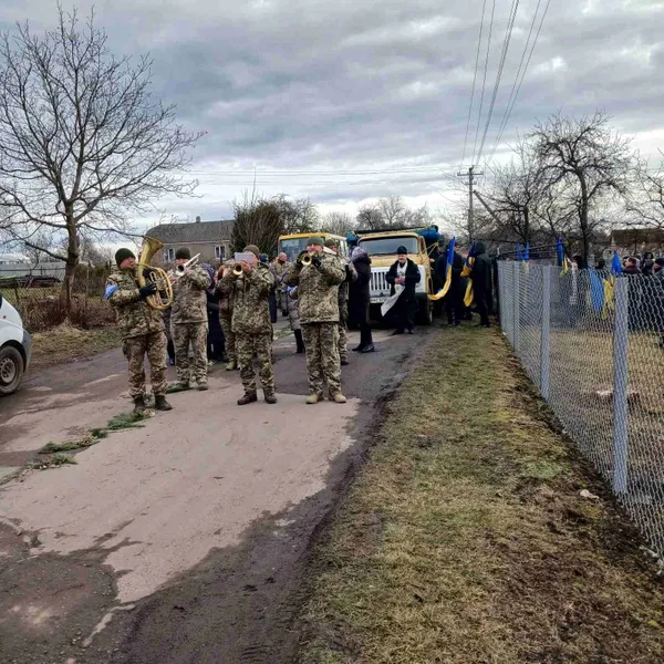 На Волині попрощалися з воїном Віталієм Шарапановським (фото)