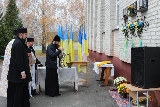 На Волині відкрили памʼятну дошку воїну Володимиру Пахольчуку (фото)