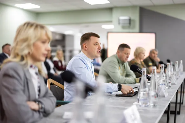 «Це не лише про те, що на тарілці», – Олена Зеленська похвалила реформу шкільного харчування на Волині