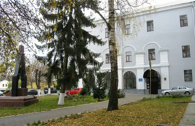 Приміщення, якими користується луцький коледж, закріпили за облрадою