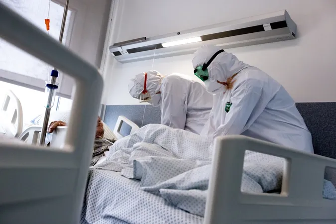 Стало відомо, скільки українців хворіло на коронавірус від початку пандемії