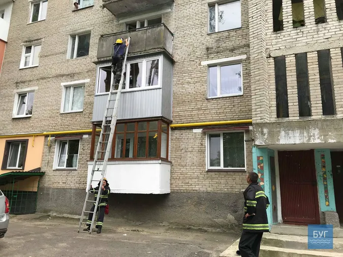 У Нововолинську викликали пожежну через згорілу каструлю з картоплею (фото)