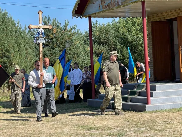На Волині попрощалися із загиблим Героєм Миколою Перхуном (фото)