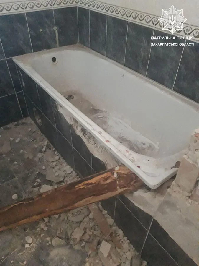 Хотіли винести ванну з готелю: в Ужгороді затримали горе-крадіїв