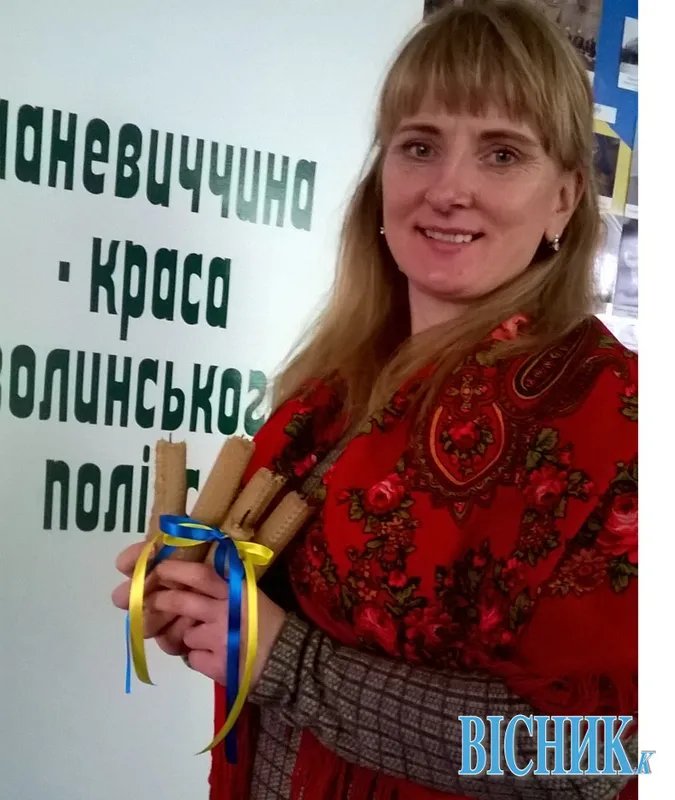 Волинська майстриня поділилася секретом виготовлення «медових» свічок