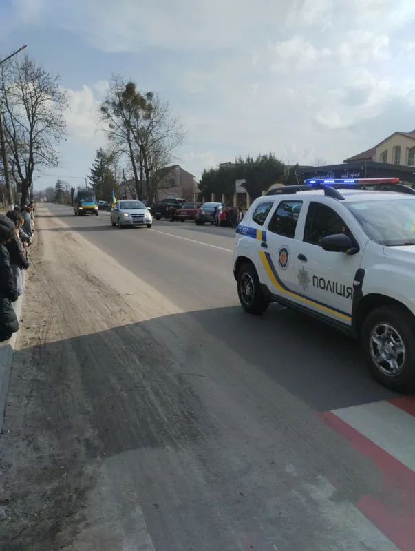 На Волині навколішки зустрічали загиблого Героя Андрія Михальчука