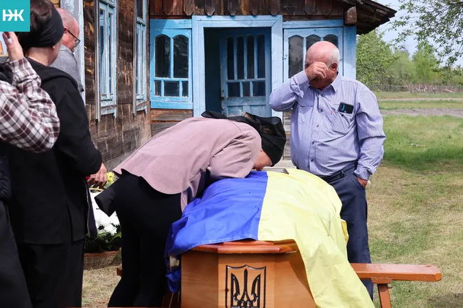 Понад два роки вважався зниклим безвісти: на Волині попрощались з Героєм Сергієм Ковальчуком (фото)