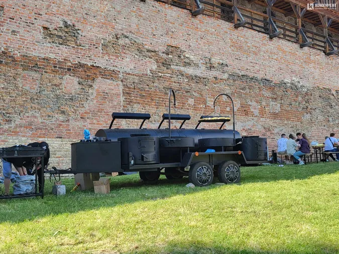 «ЛюбART Fest» у Луцькому замку: що там відбувається (фоторепортаж)