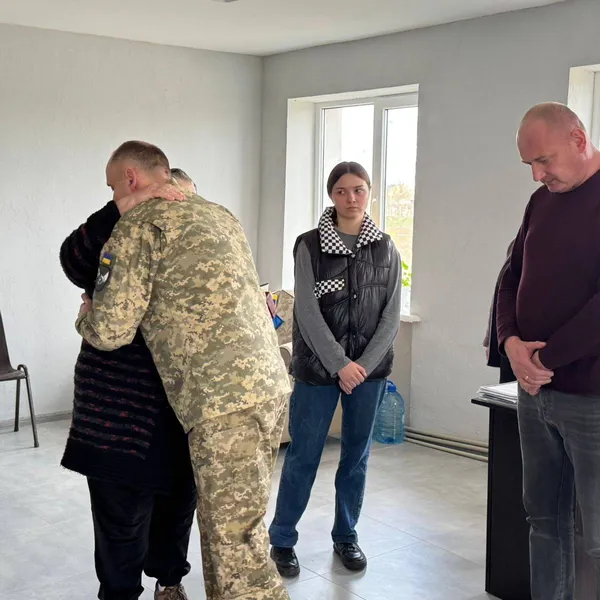 На Волині родині загиблого воїна вручили посмертну нагороду «Хрест Героя» (фото)