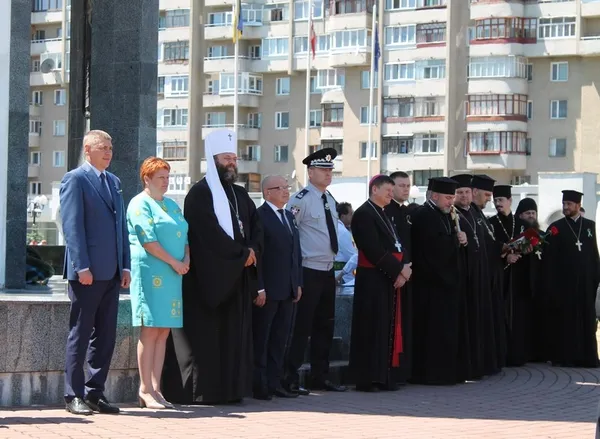 З танцями і співами: як святкували День Конституції під Волинською ОДА (фото)