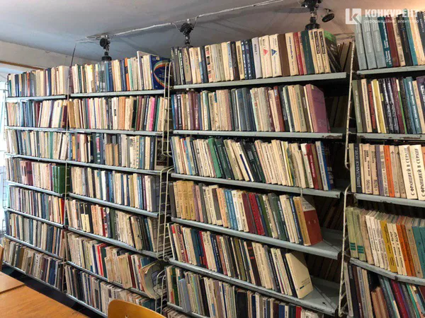 Книжки 17 століття, вражаюча фонотека, клуб бриджу: чим здивувала волинська бібліотека (ФОТО)