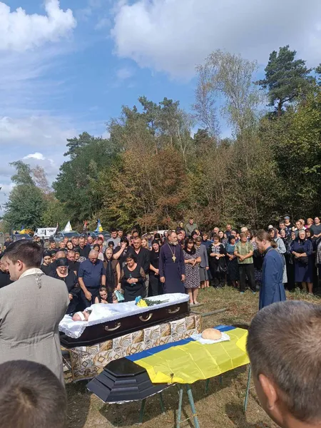 На Волині попрощалися із загиблим воїном Володимиром Котюком (фото)