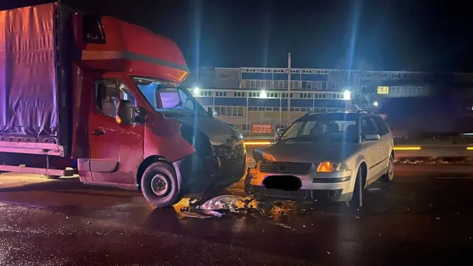 У Нововолинську легкове авто зіткнулося з вантажівкою