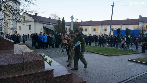У Луцьку вшанували пам'ять жертв Голодомору (фото, відео)