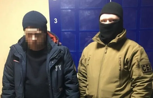 СБУ затримала експосадовців Укрзалізниці, які допомогли перекинути ешелони рф в Україну (фото)