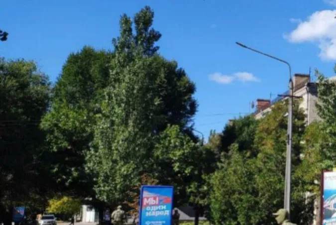 В центрі окупованого Бердянська пролунав потужний вибух (відео)