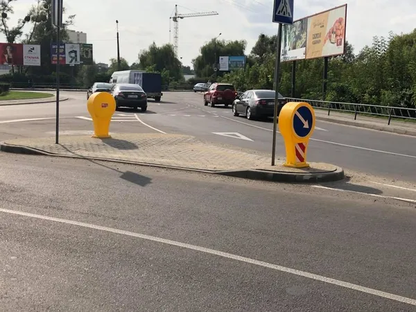 У Луцьку на дорозі з'явилися «острівці безпеки» (фото)
