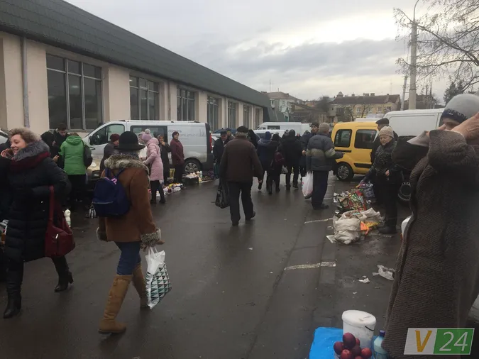 Ні пройти, ні проїхати: лучани про торгівлю на Старому ринку