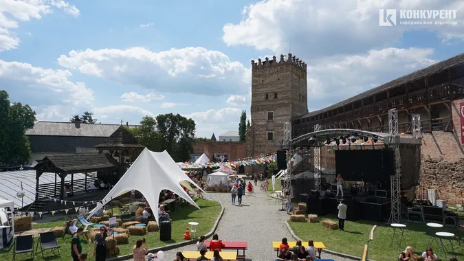 Як у Луцьку гуляли перший день фестивалю їжі (фото)