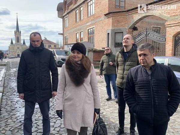 Депутати Луцькради інспектували Гостинний двір Прайзлерів, в якому буде готель (фото, відео)
