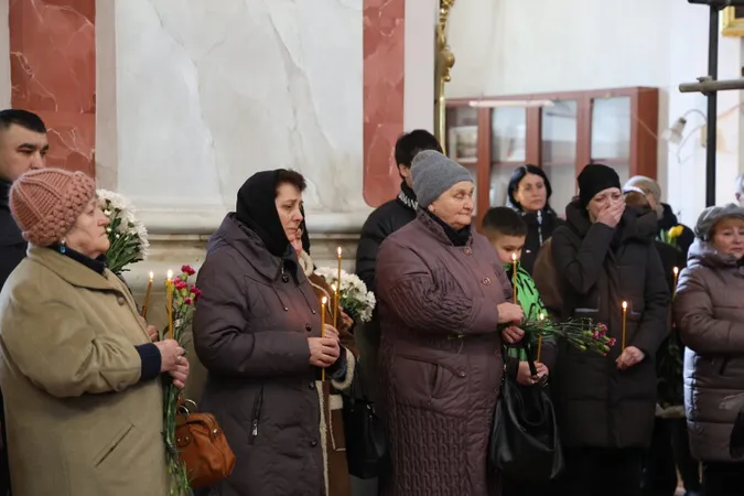Загинув на Донеччині: у Луцьку попрощалися з Арсеном Цехошем (фото)
