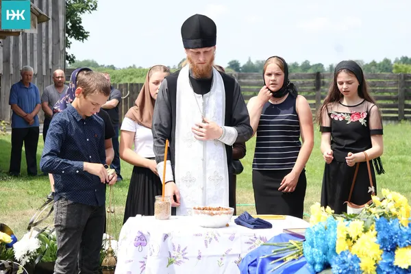 Вважався зниклим понад рік: на Волині попрощалися з воїном Василем Душенком (фото)