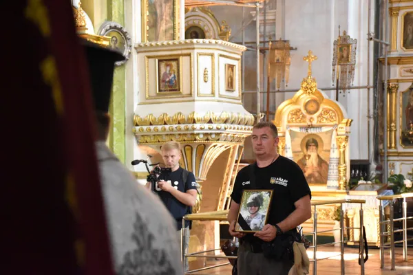 У Луцьку попрощалися з бійцем, який загинув на Сході п’ять років тому (фото)