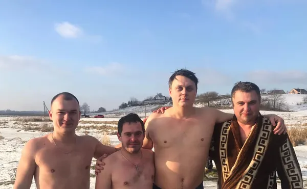 Хто з відомих волинян ризикнув зануритися на Водохреща (фото)