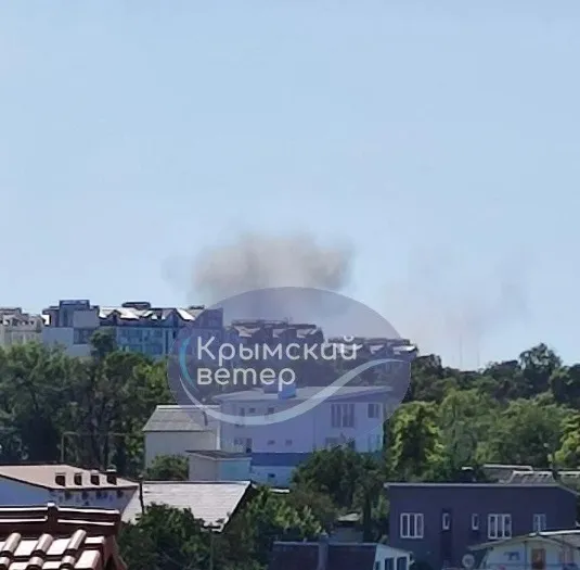 У Севастополі прилетіло в штаб Чорноморського флоту (фото)