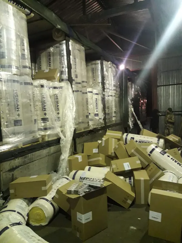 На Волині знайшли велику партію контрабандних сигарет із Білорусі (фото, відео)