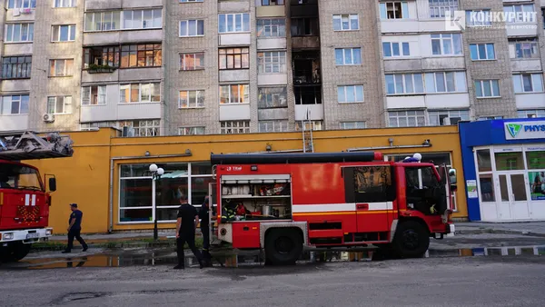 У Луцьку – пожежа на Привокзальному: горить багатоповерхівка (фото, відео, оновлено)