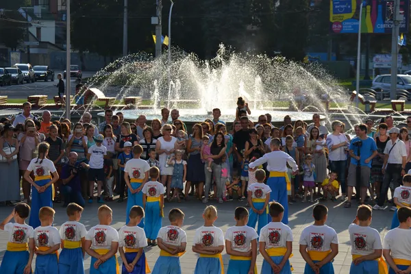 «Промінь» відсвяткував День Прапора із дітьми та гопаком (фото)