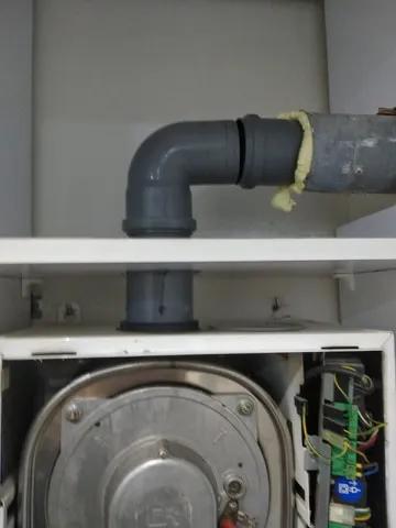 У Нововолинську газом отруїлися мешканці квартири і медики, які прибули на виклик