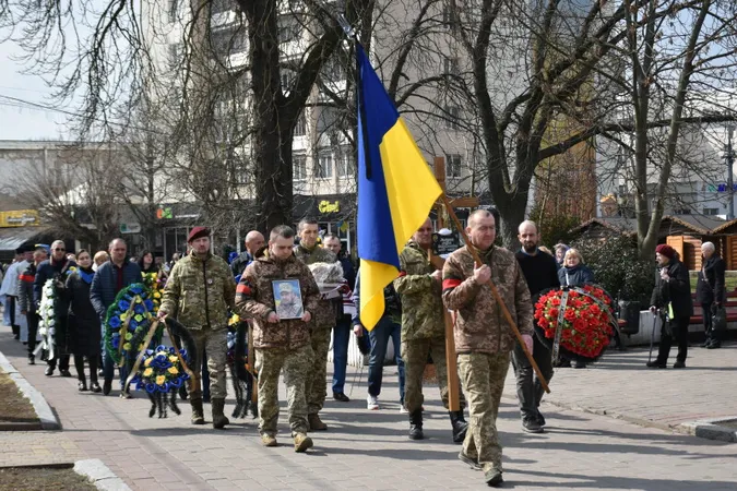 Загинув на Донеччині: у Луцьку попрощалися з Андрієм Залозним (фото)