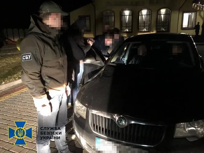 Волинська СБУ затримала на хабарі керівника міжрегіонального управління Мін’юсту