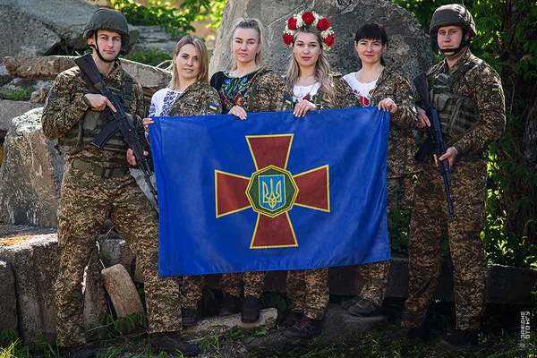 «Вишиванка, як частина нашої броні»: нацгвардійці Волині провели фотоперформанс (фото)