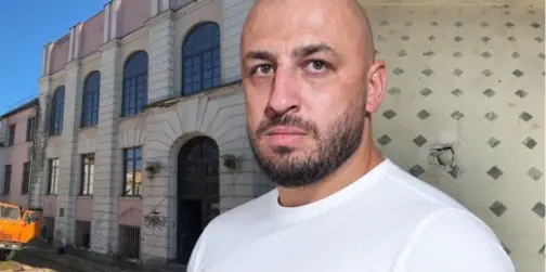 Демонтували плитку-пам'ятку архітектури: що відбувається в Будинку офіцерів у Луцьку (фото, відео)