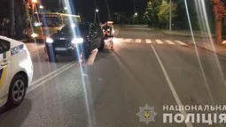 У Луцьку на пішохідному переході авто наїхало на жінку з 4-річним сином (фото, відео)