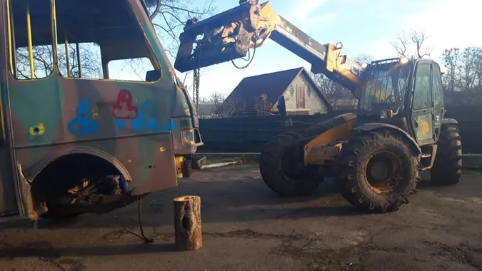 У Ківерцях музейний експонат розмалювали чоловічими статевими органами (фото)